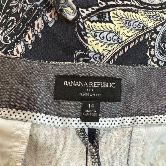 Women’s Banana Republic blue paisley print flat front Hampton fit shorts size 14 - Picture 4 of 5